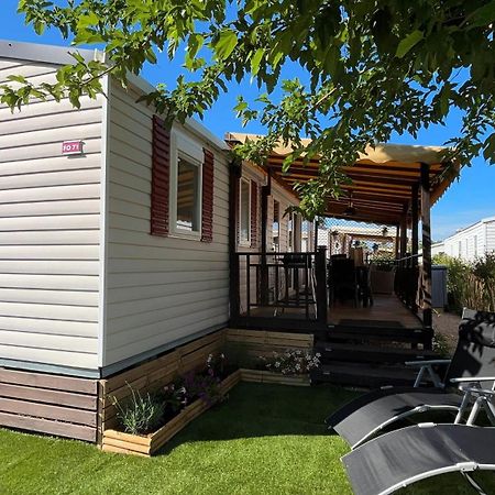Fabuleux Mobil-Homme 4/6 Personnes Otel Fréjus Dış mekan fotoğraf