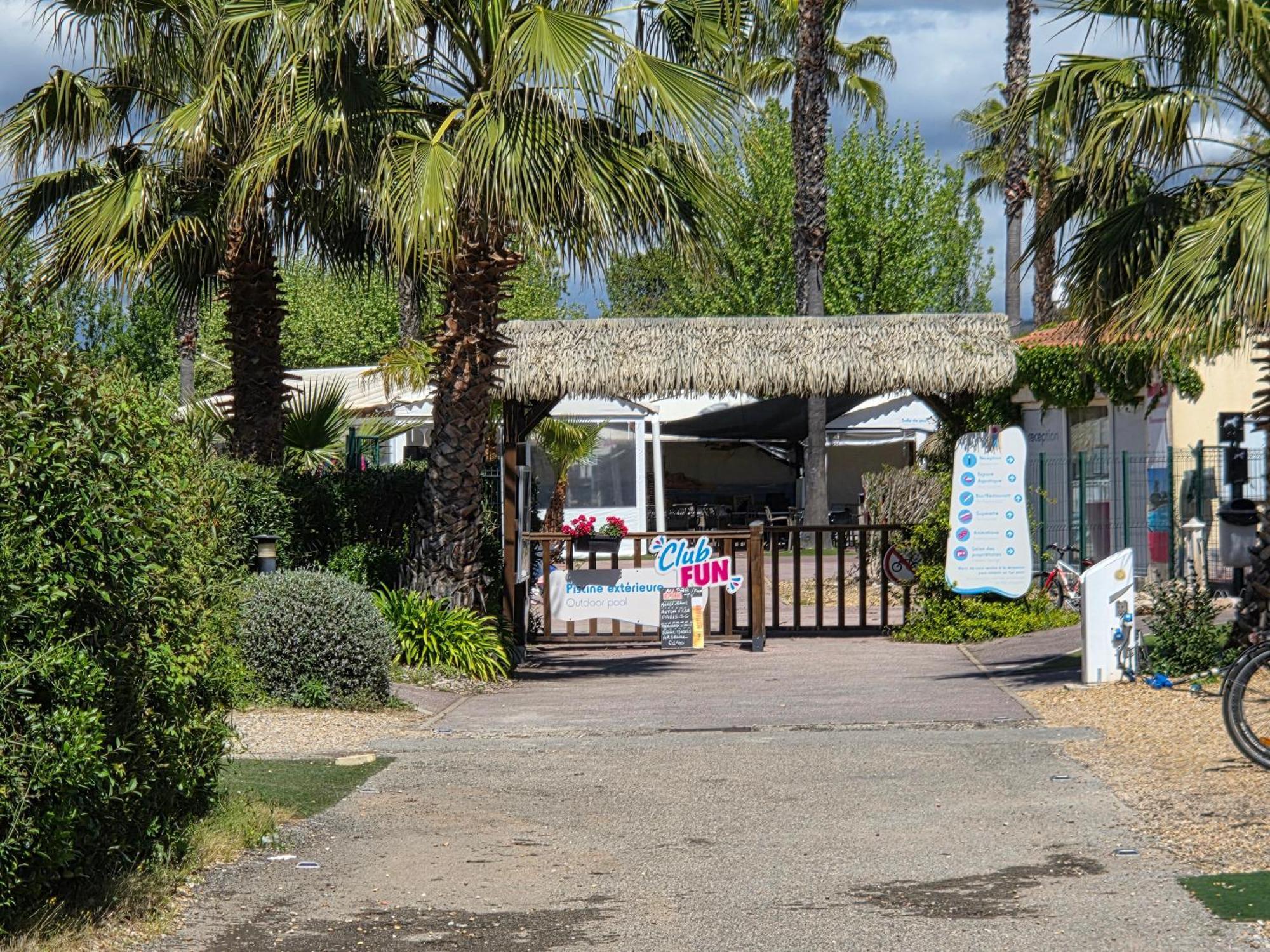 Fabuleux Mobil-Homme 4/6 Personnes Otel Fréjus Dış mekan fotoğraf